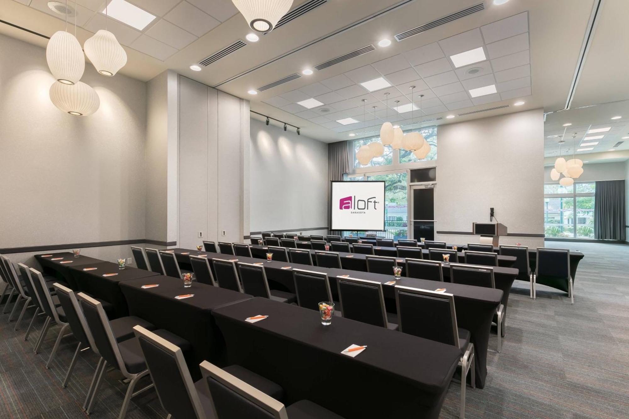 Aloft Sarasota Hotel Exterior photo